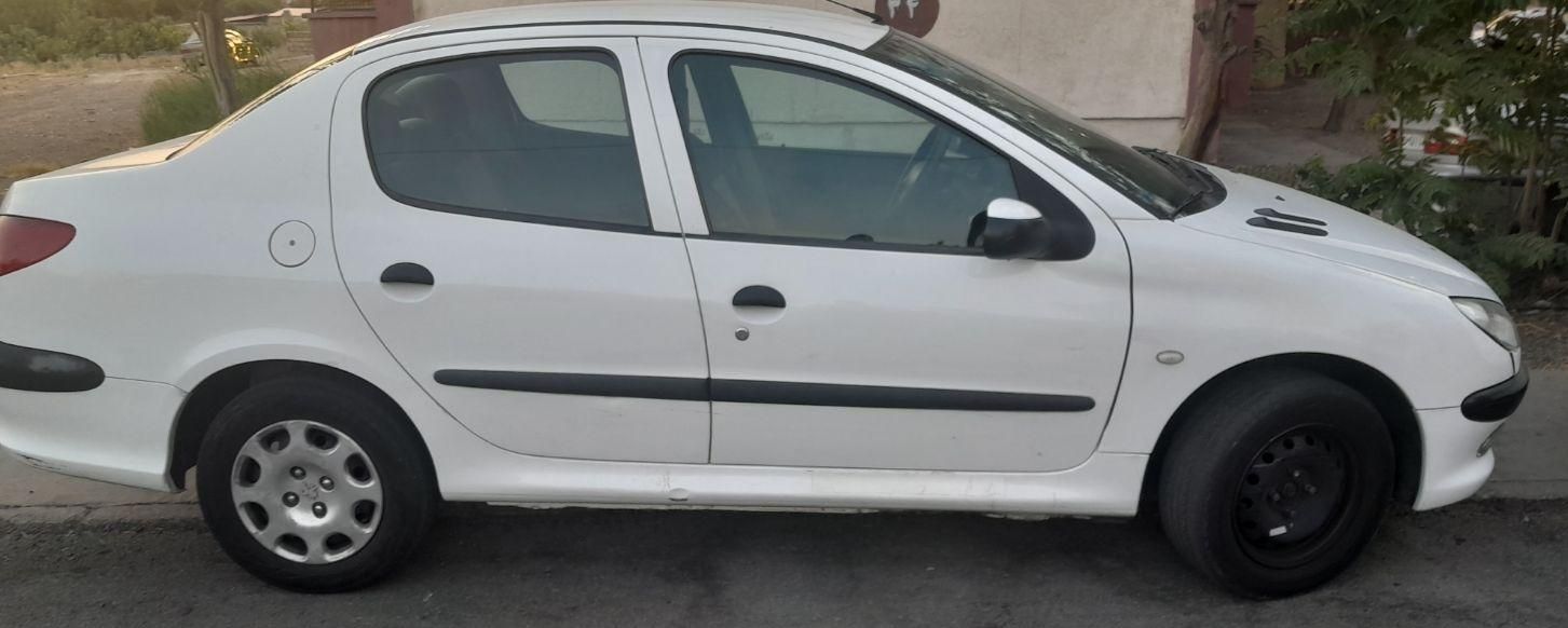 پژو ۲۰۶ صندوق دار v8 - 1396