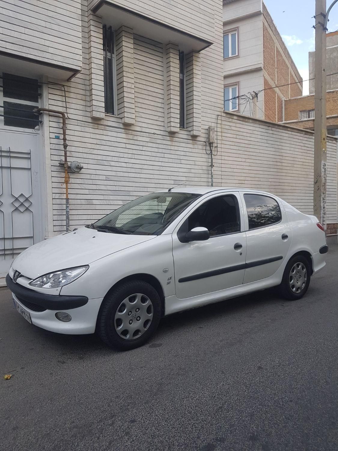 پژو ۲۰۶ صندوق دار v8 - 1393