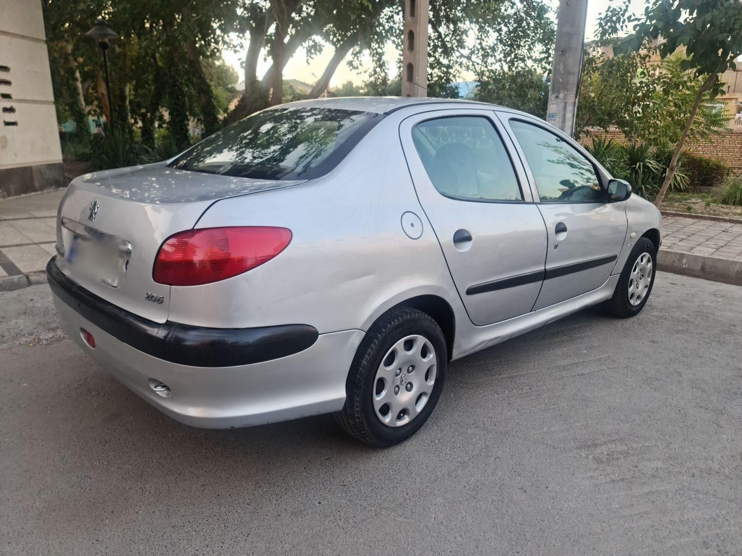 پژو ۲۰۶ صندوق دار v8 - 1385