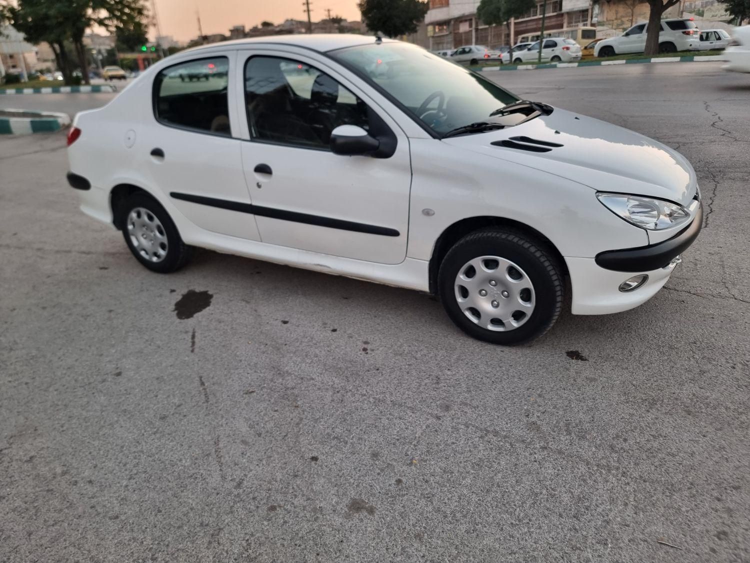 پژو ۲۰۶ صندوق دار v8 - 1399