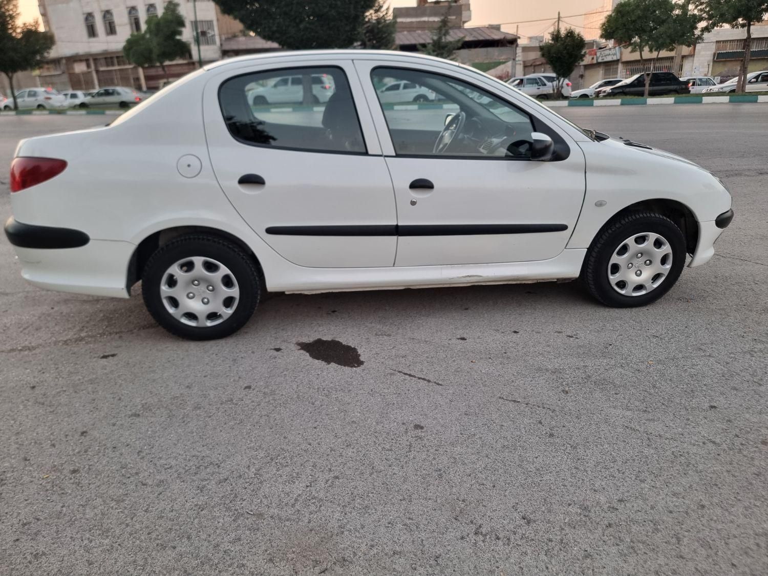 پژو ۲۰۶ صندوق دار v8 - 1399