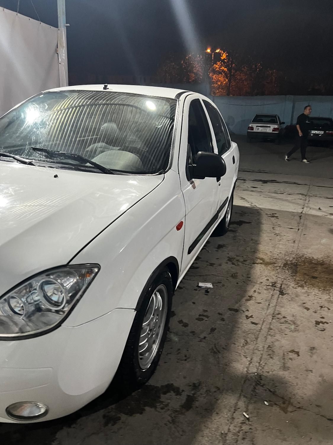 تیبا صندوق دار SX - 1393
