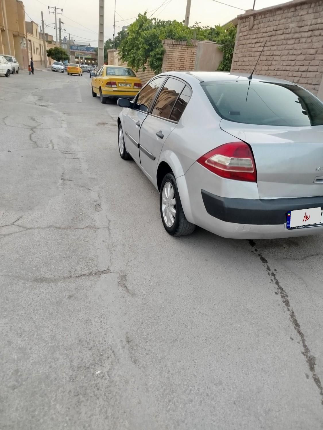 رنو مگان وارداتی دنده‌ای 1600 - 2006
