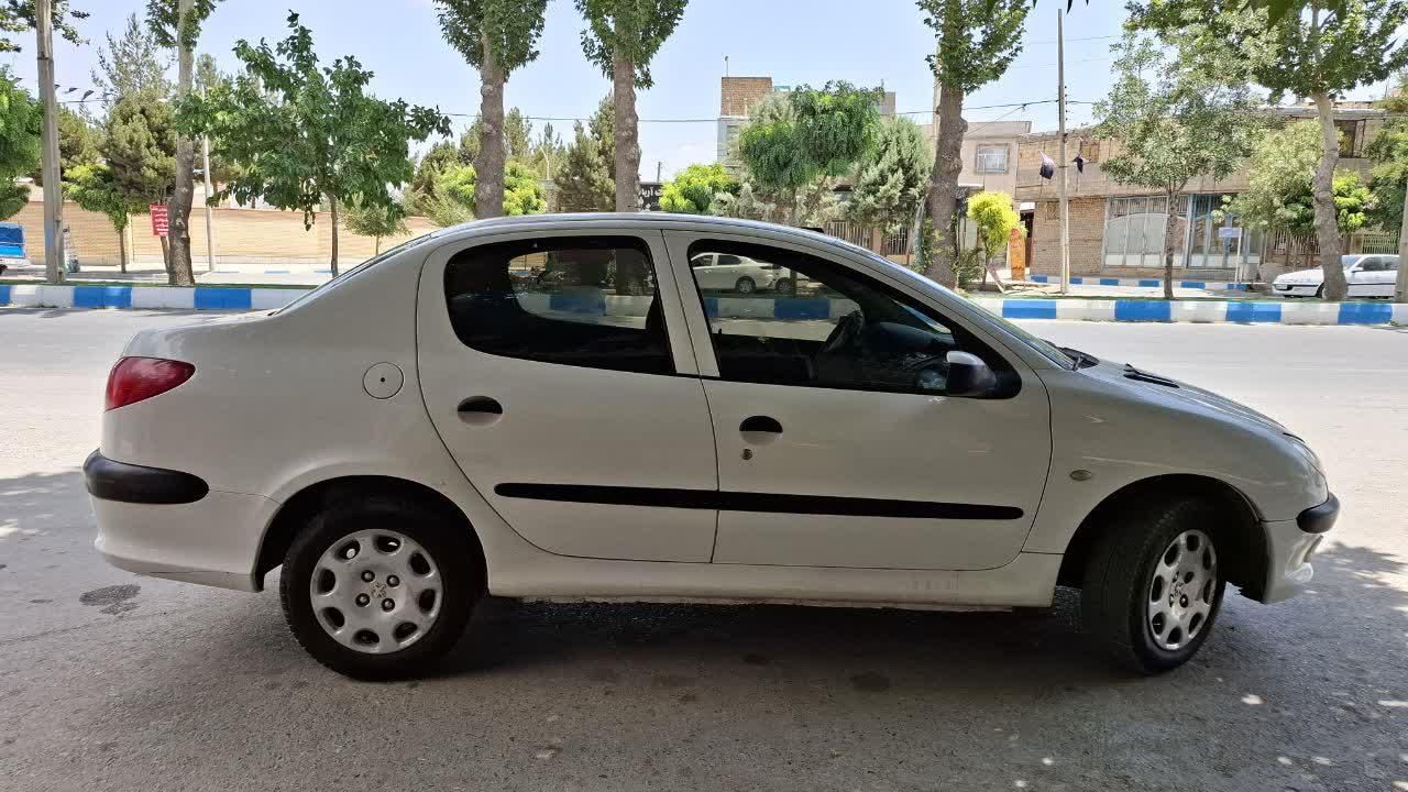 پژو ۲۰۶ صندوق دار v8 - 1398