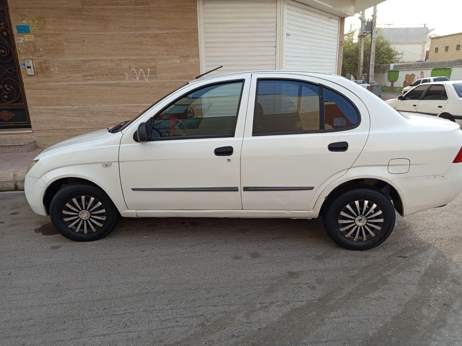 تیبا صندوق دار SX - 1400