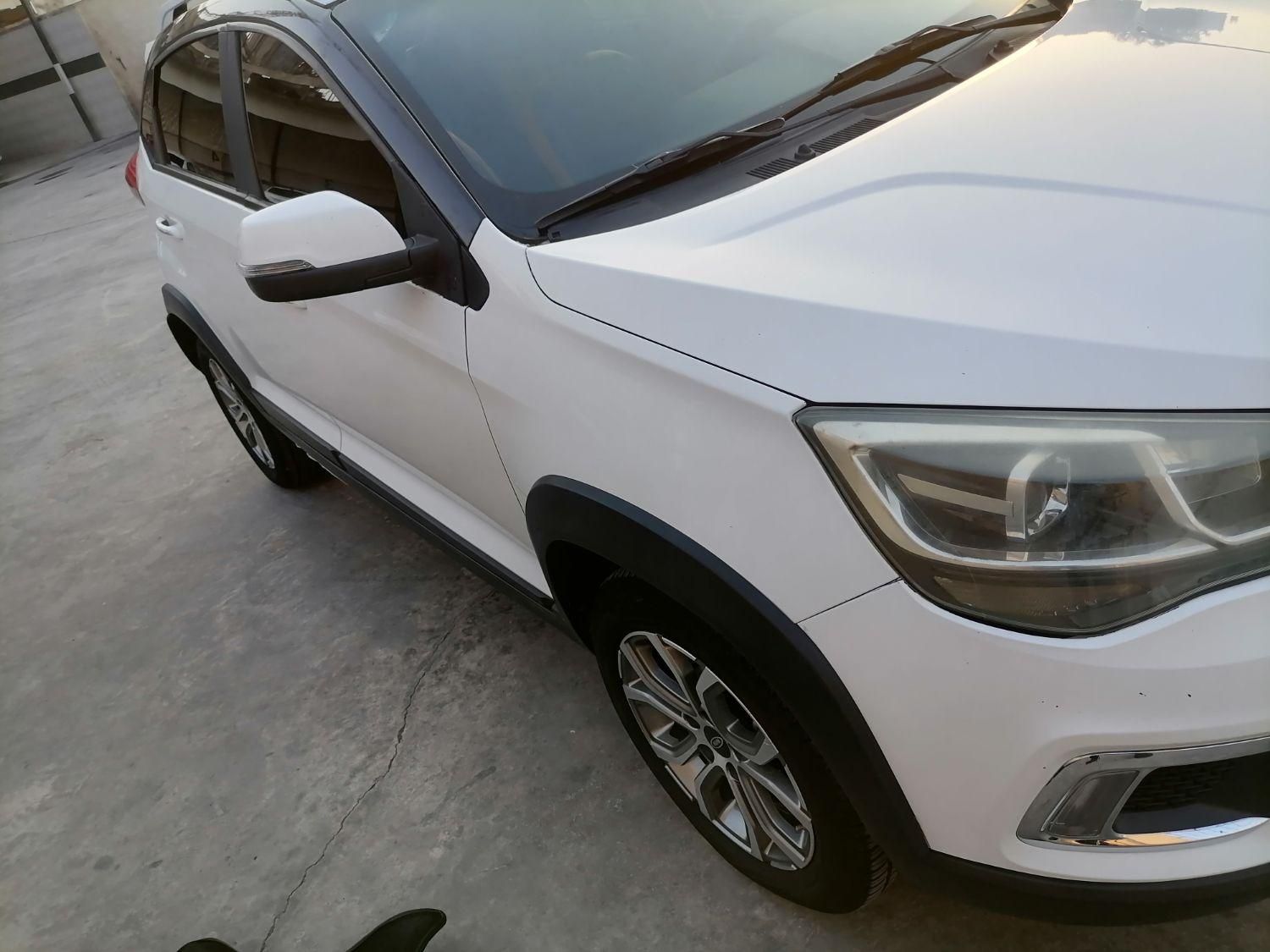 ام وی ام X22 دنده‌ای لاکچری - 1397