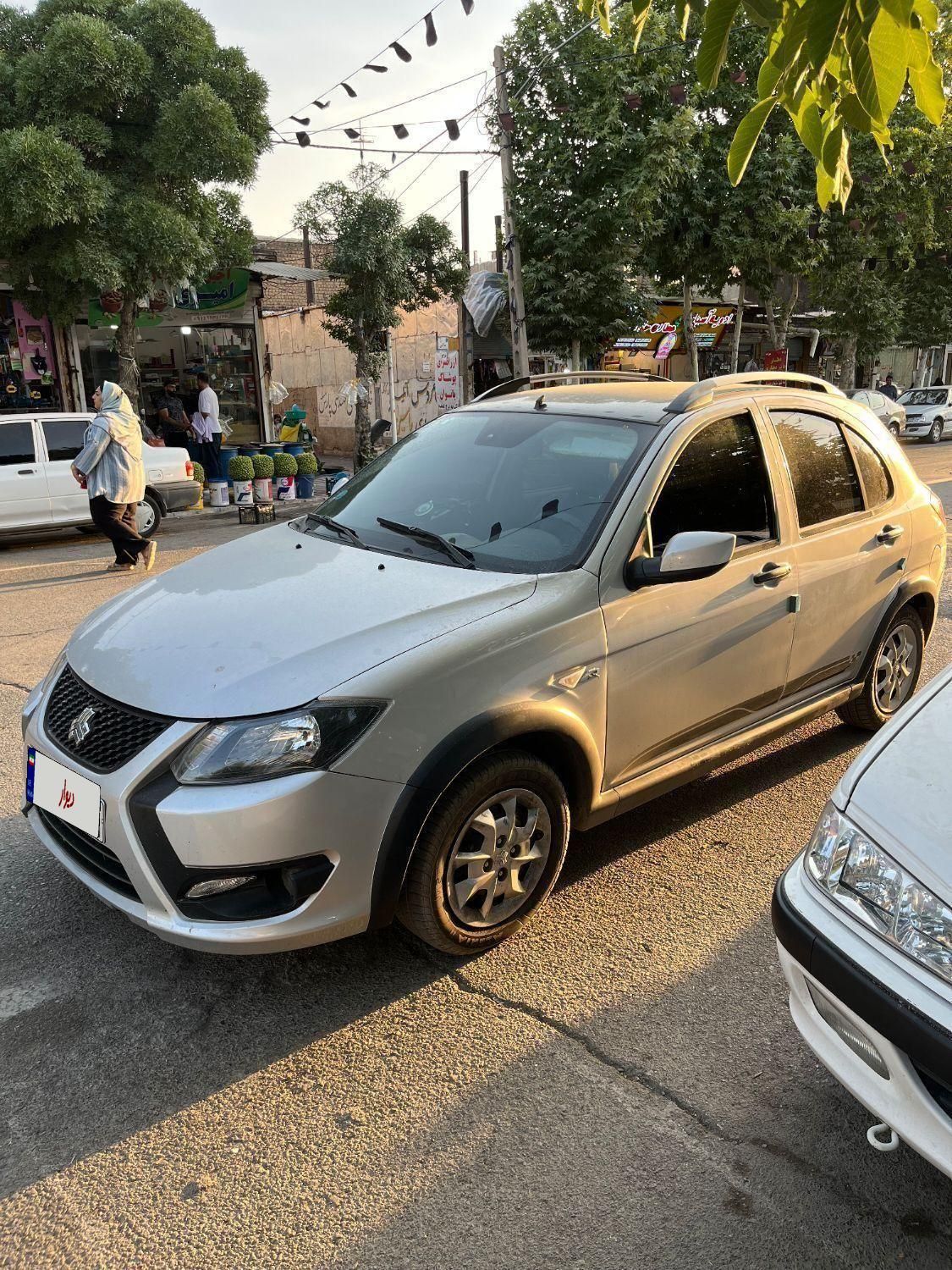 کوییک R دنده‌ای - 1402