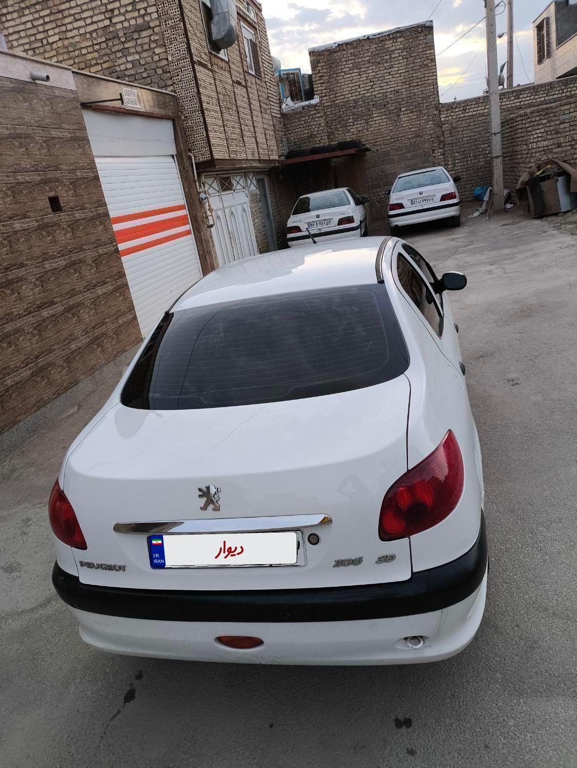 پژو ۲۰۶ صندوق دار v8 - 1390