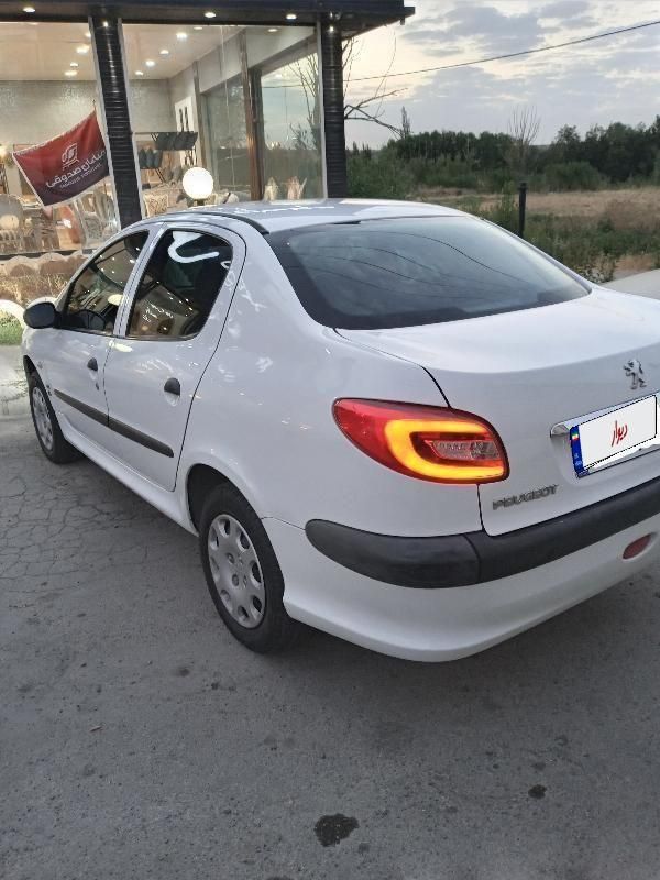 پژو ۲۰۶ صندوق دار v8 - 1394