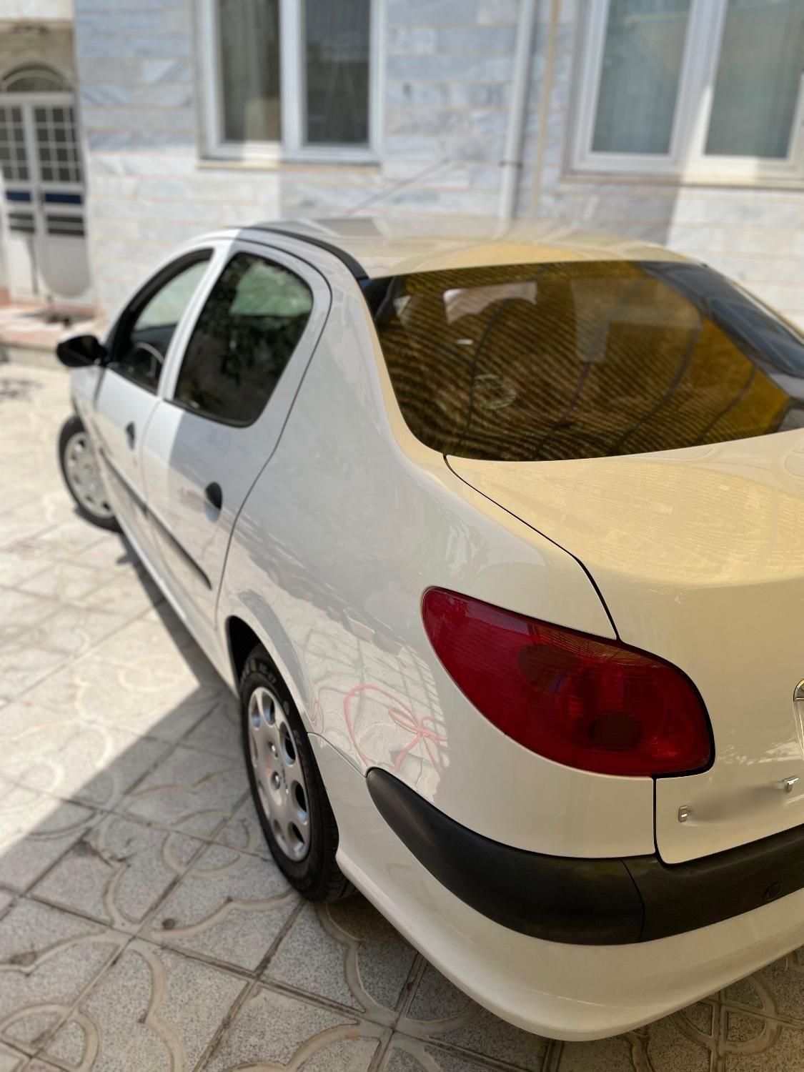 پژو ۲۰۶ صندوق دار v8 - 1397