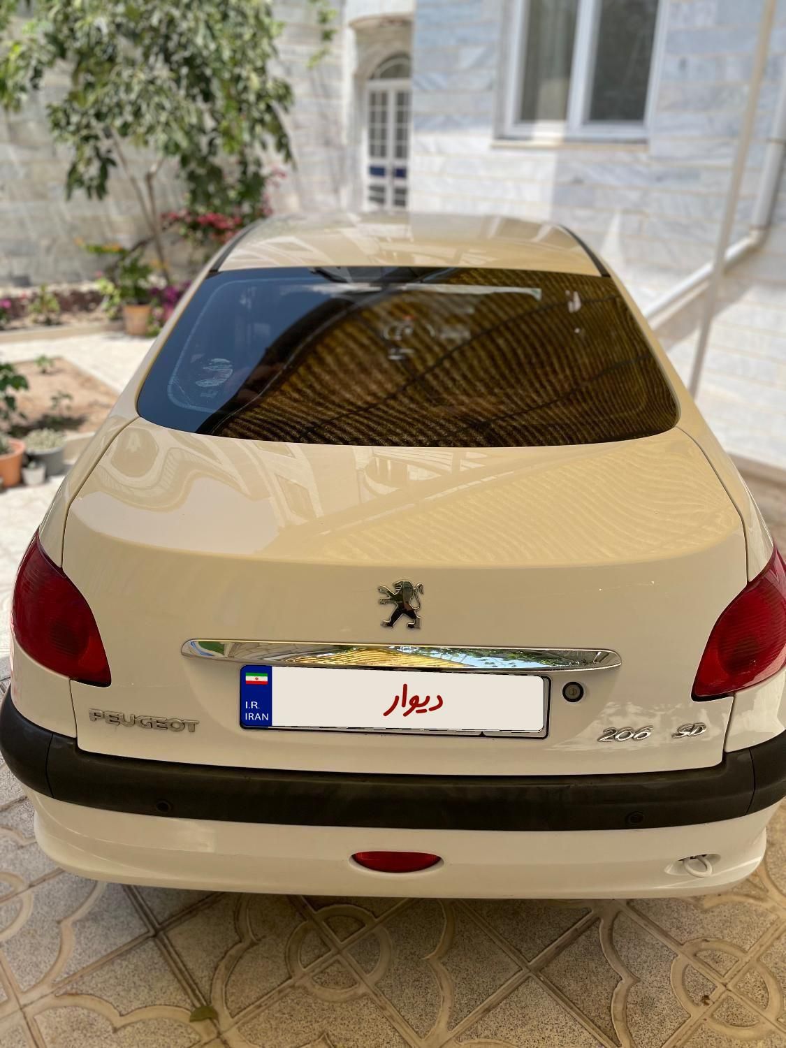 پژو ۲۰۶ صندوق دار v8 - 1397