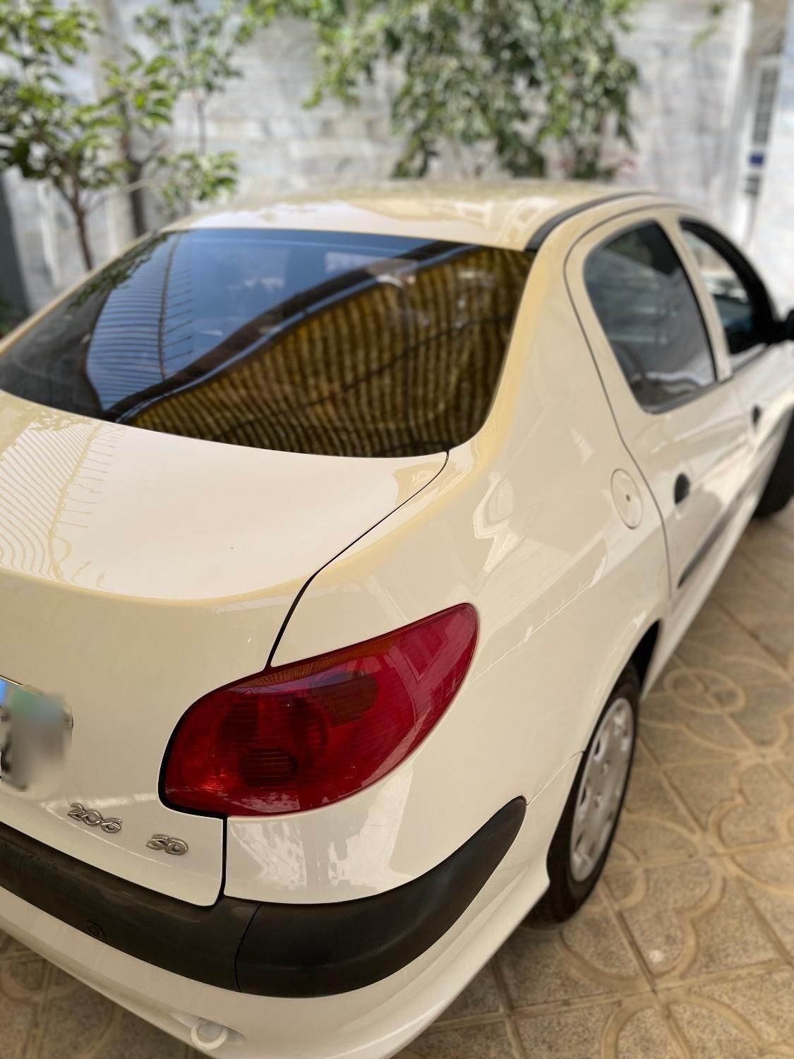 پژو ۲۰۶ صندوق دار v8 - 1397