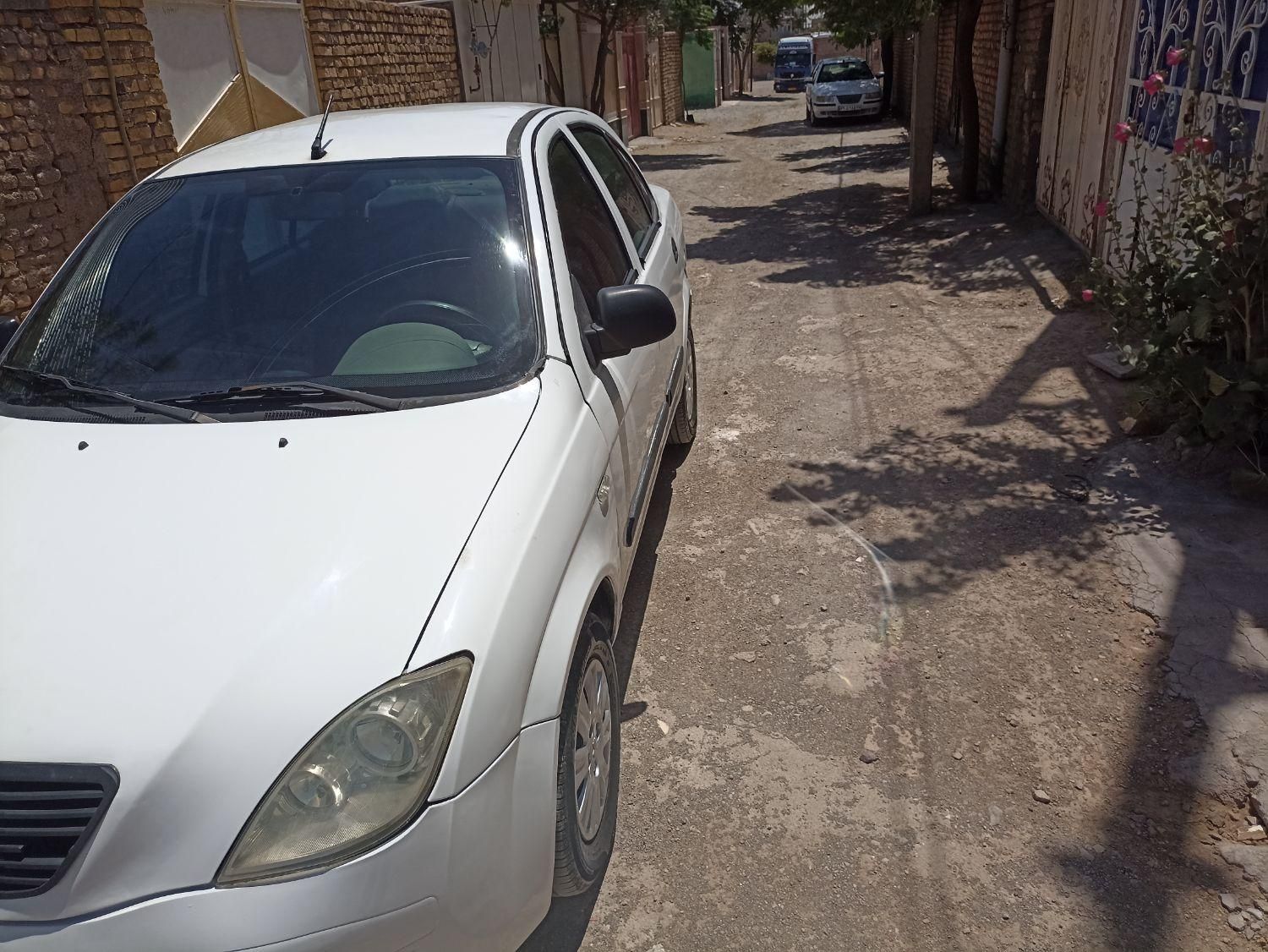 تیبا صندوق دار EX - 1395