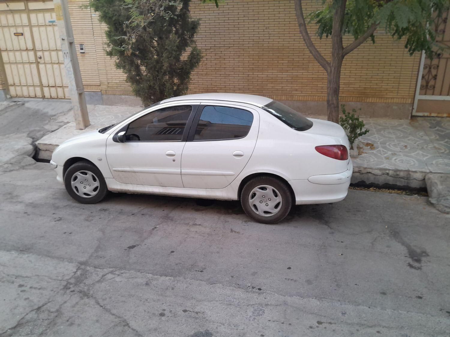 پژو ۲۰۶ صندوق دار v8 - 1388