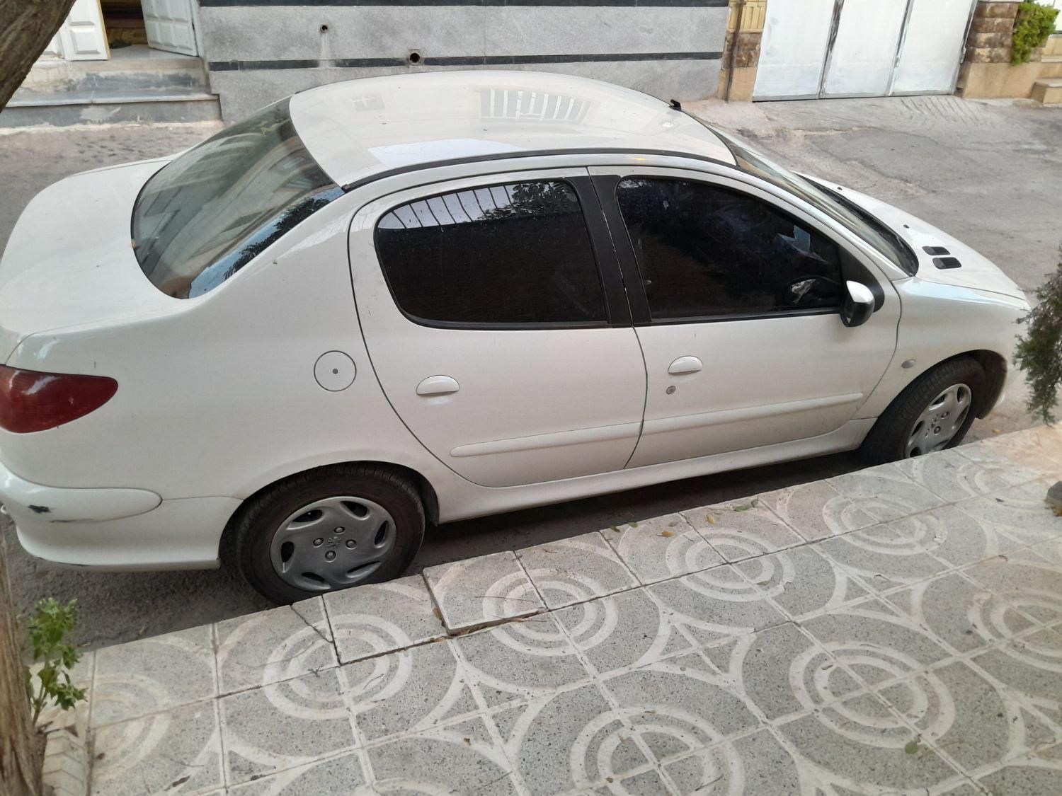 پژو ۲۰۶ صندوق دار v8 - 1388