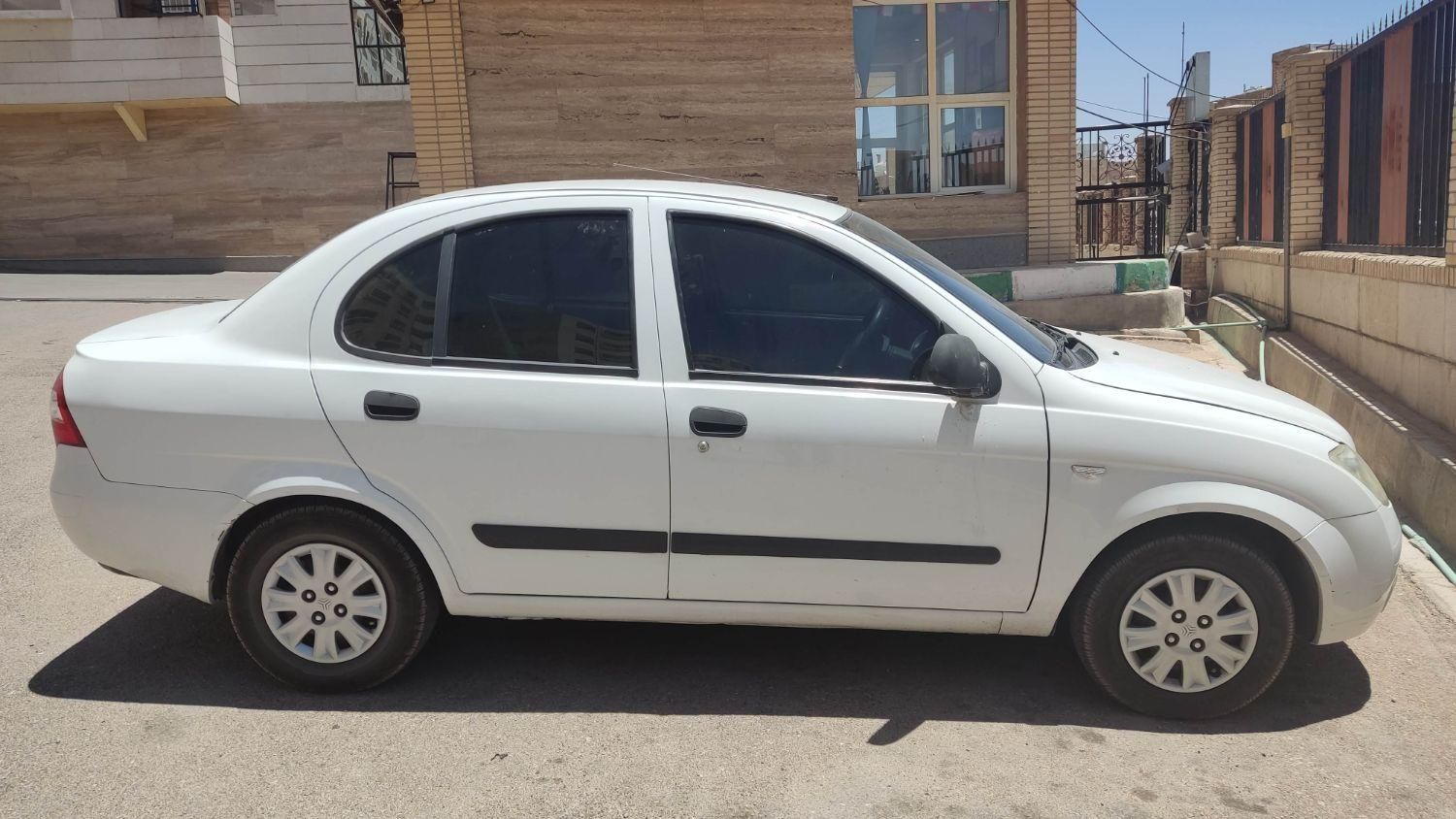 تیبا صندوق دار SX - 1392