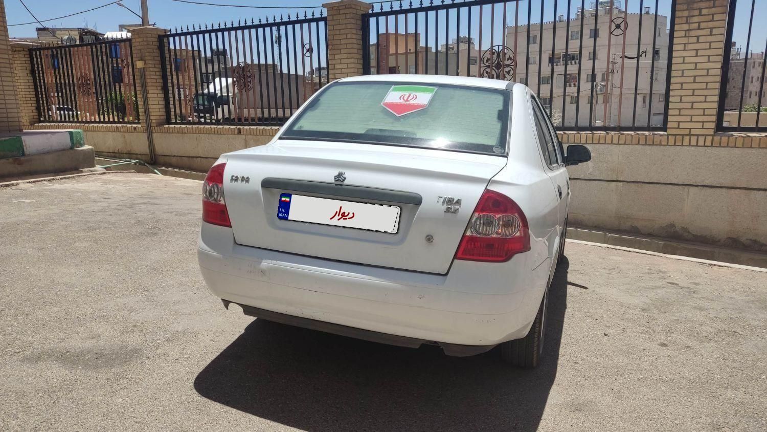 تیبا صندوق دار SX - 1392