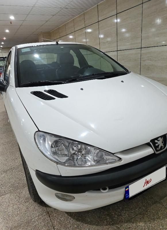 پژو ۲۰۶ صندوق دار v8 - 1394