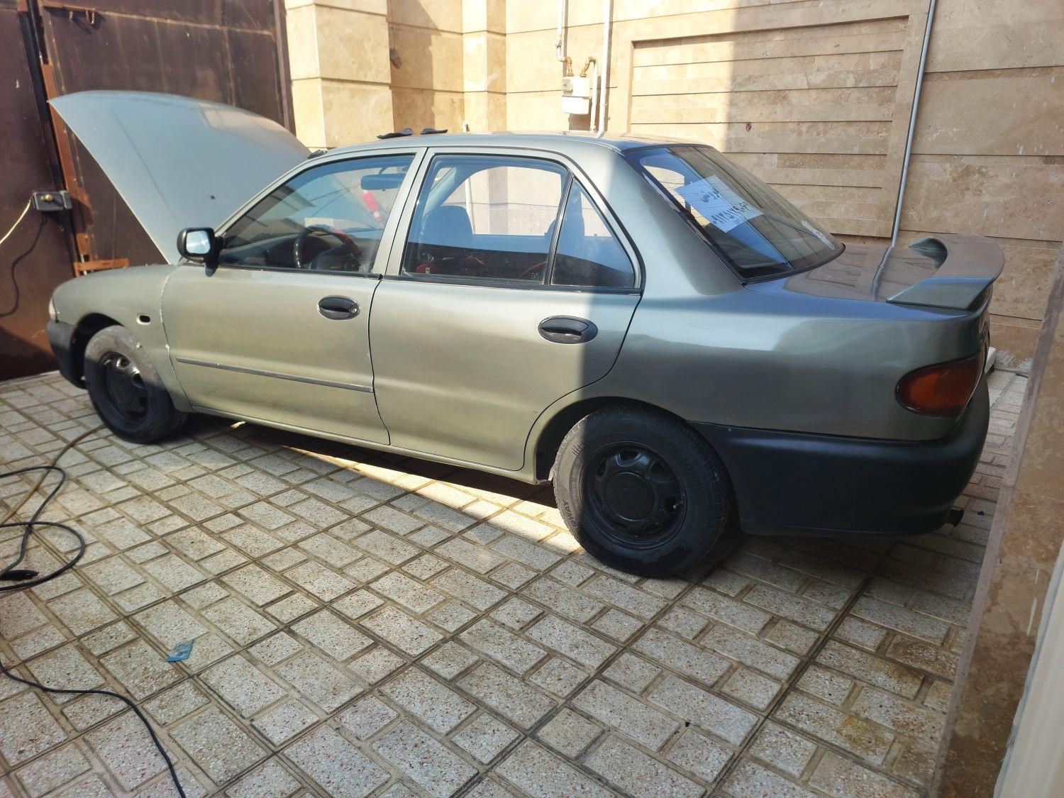 میتسوبیشی لنسر 1.6 لیتر دنده ای - 1992
