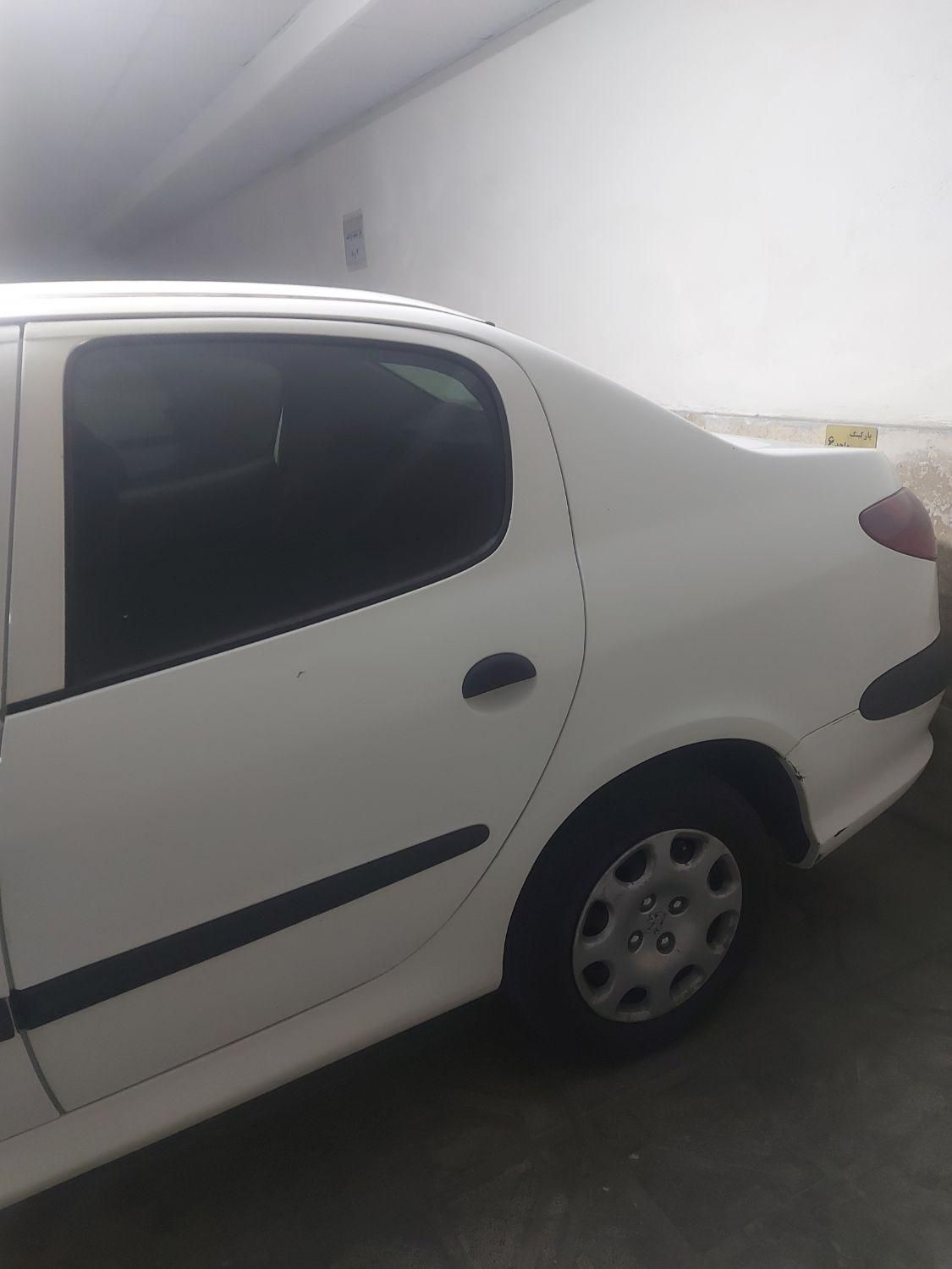 پژو ۲۰۶ صندوق دار v8 - 1393