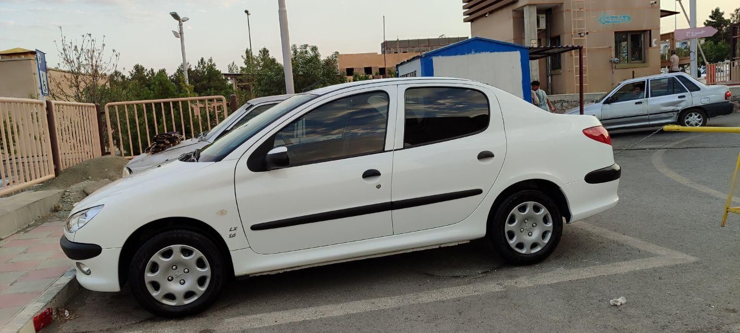 پژو ۲۰۶ صندوق دار v8 - 1398