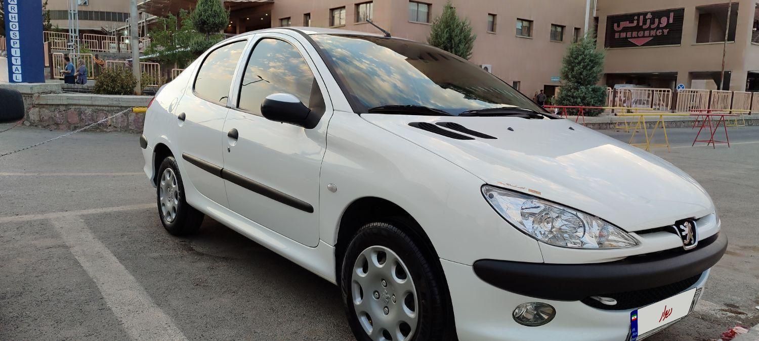 پژو ۲۰۶ صندوق دار v8 - 1398