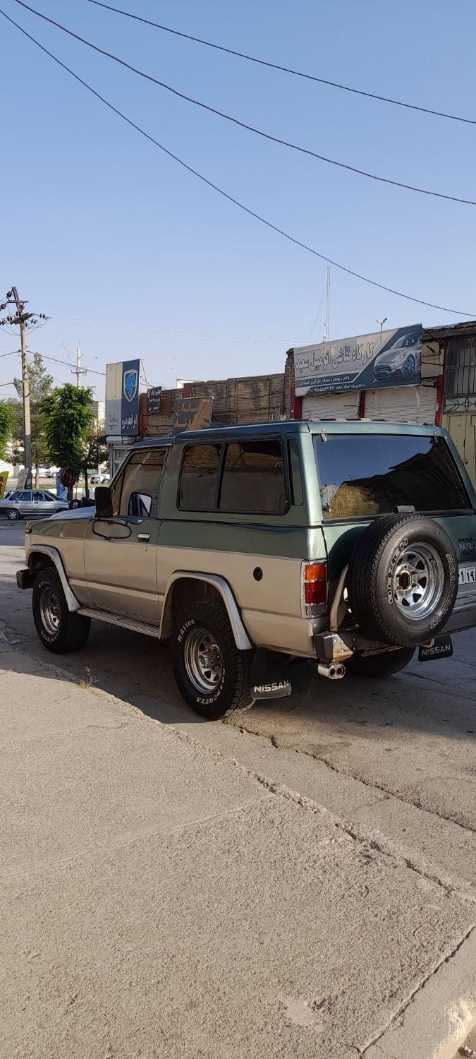 نیسان پاترول دو درب دنده‌ای - 1998