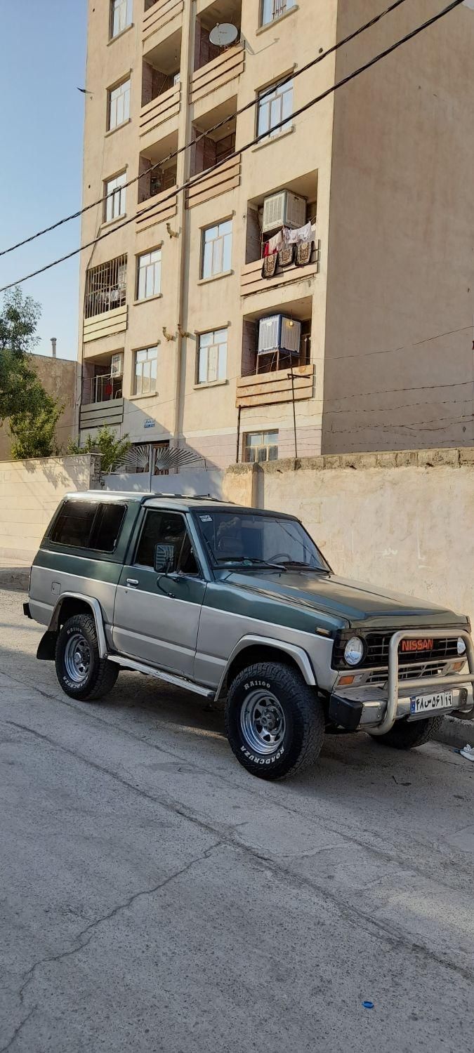 نیسان پاترول دو درب دنده‌ای - 1998