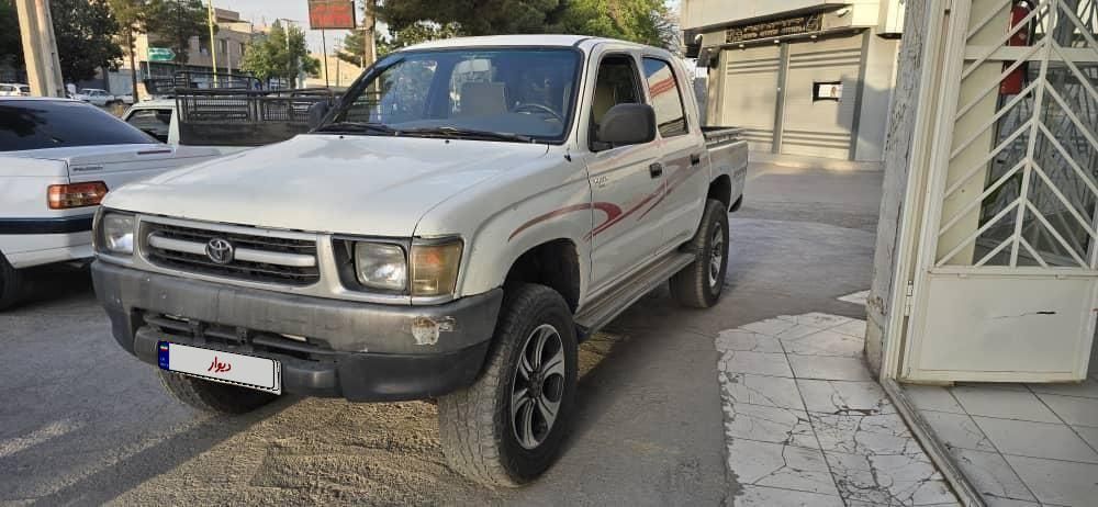 تویوتا کمری XLE - 2001