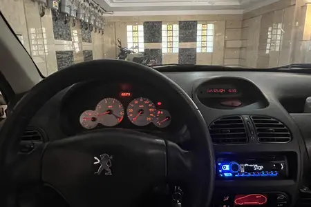 پژو ۲۰۶ صندوق دار v8 - 1389