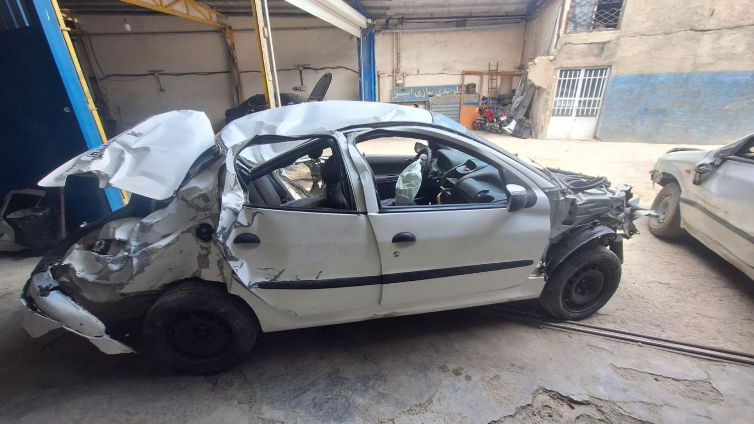 پژو ۲۰۶ صندوق دار v8 - 1390