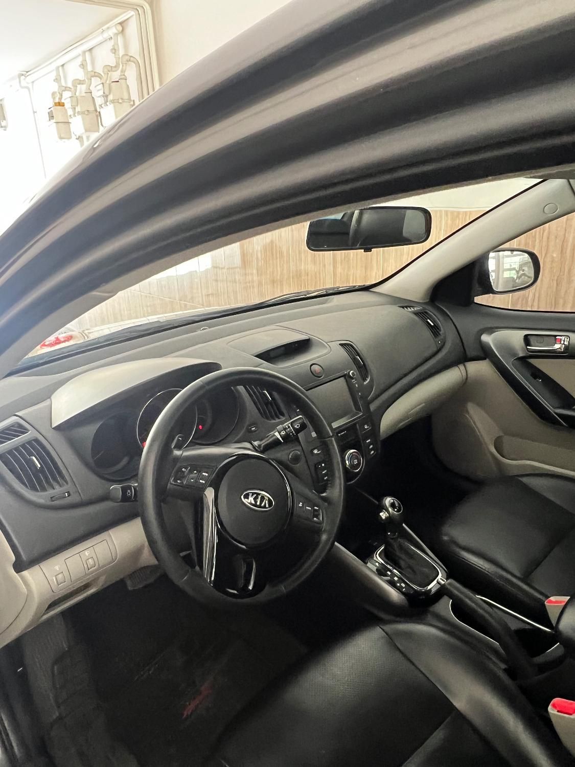 کیا سراتو 2.0 لیتر اتوماتیک GT لاین - 2017