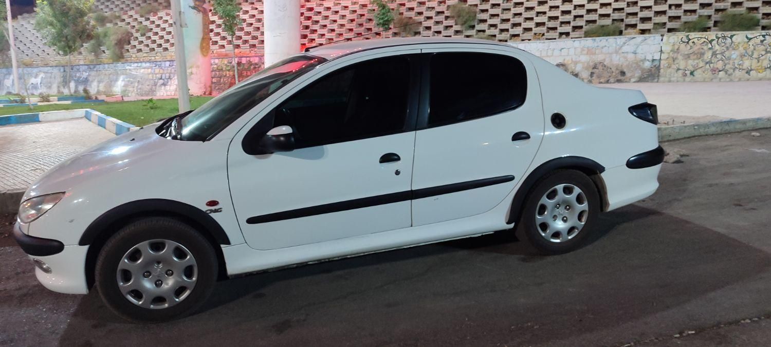 پژو ۲۰۶ صندوق دار v8 - 1390