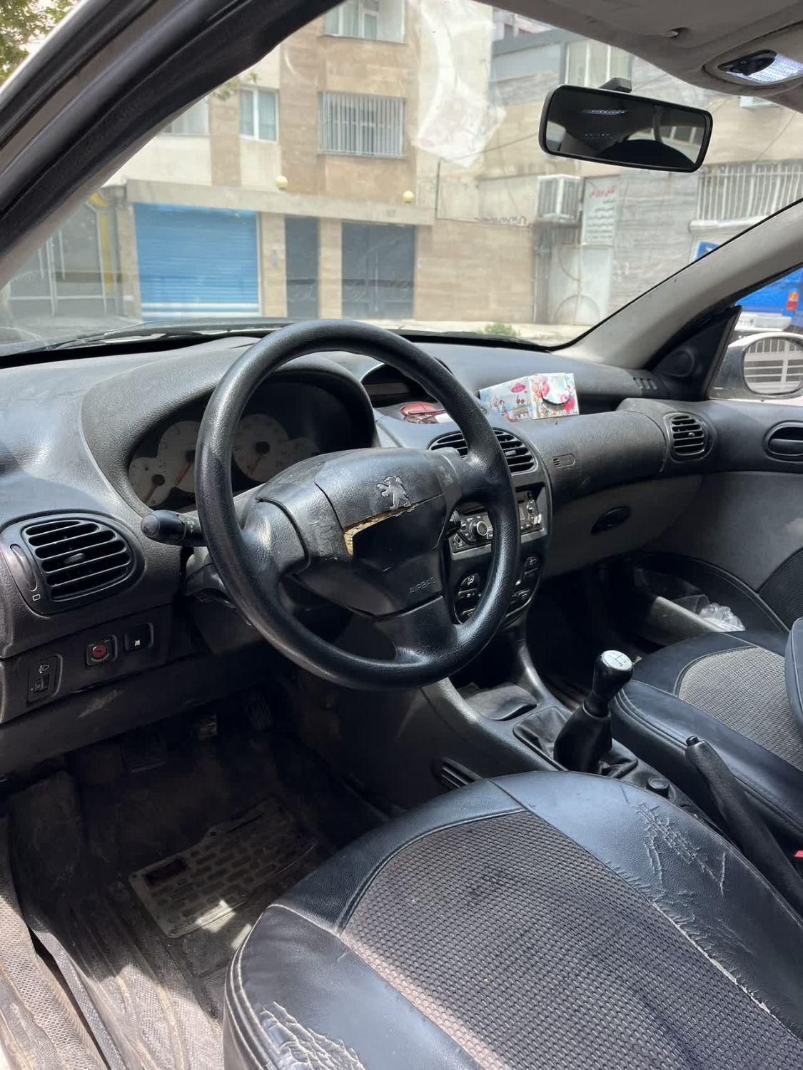 پژو ۲۰۶ صندوق دار v8 - 1390