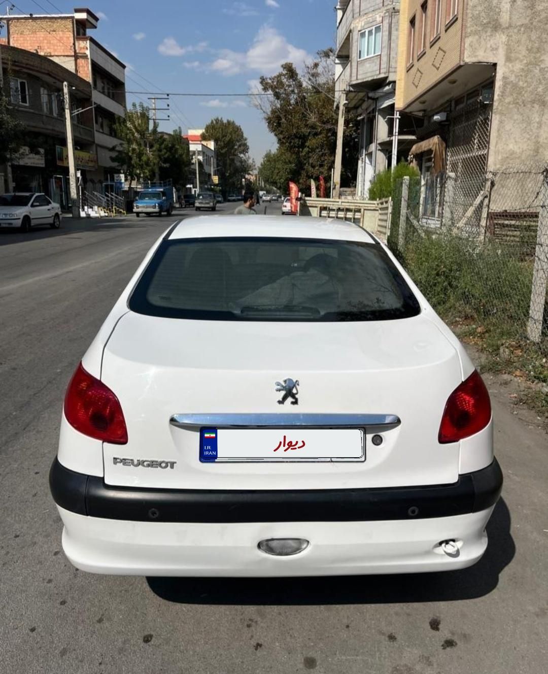 پژو ۲۰۶ صندوق دار v8 - 1396