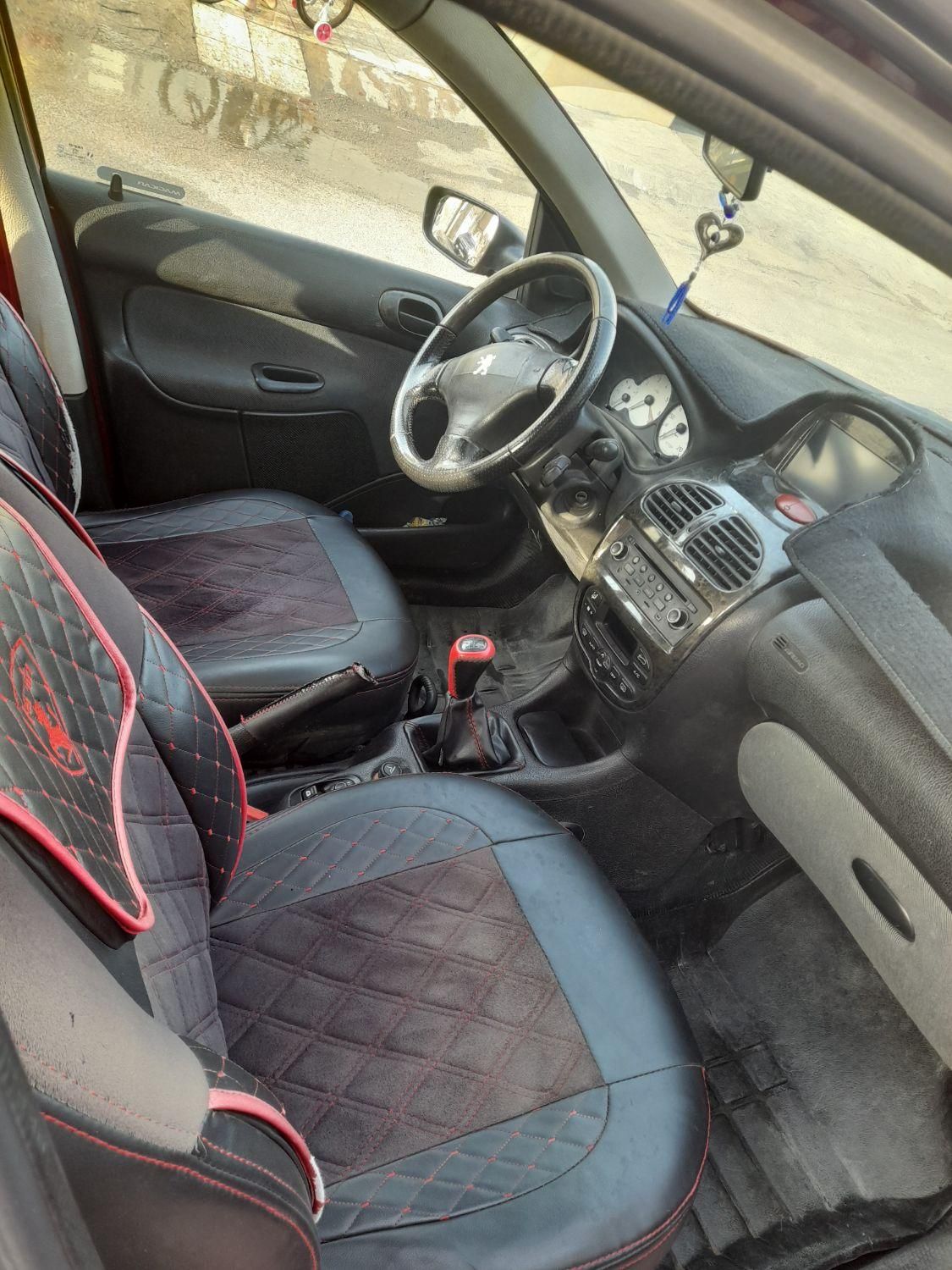 پژو ۲۰۶ صندوق دار v8 - 1390