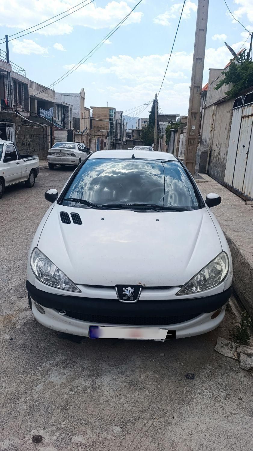 پژو ۲۰۶ صندوق دار v8 - 1393