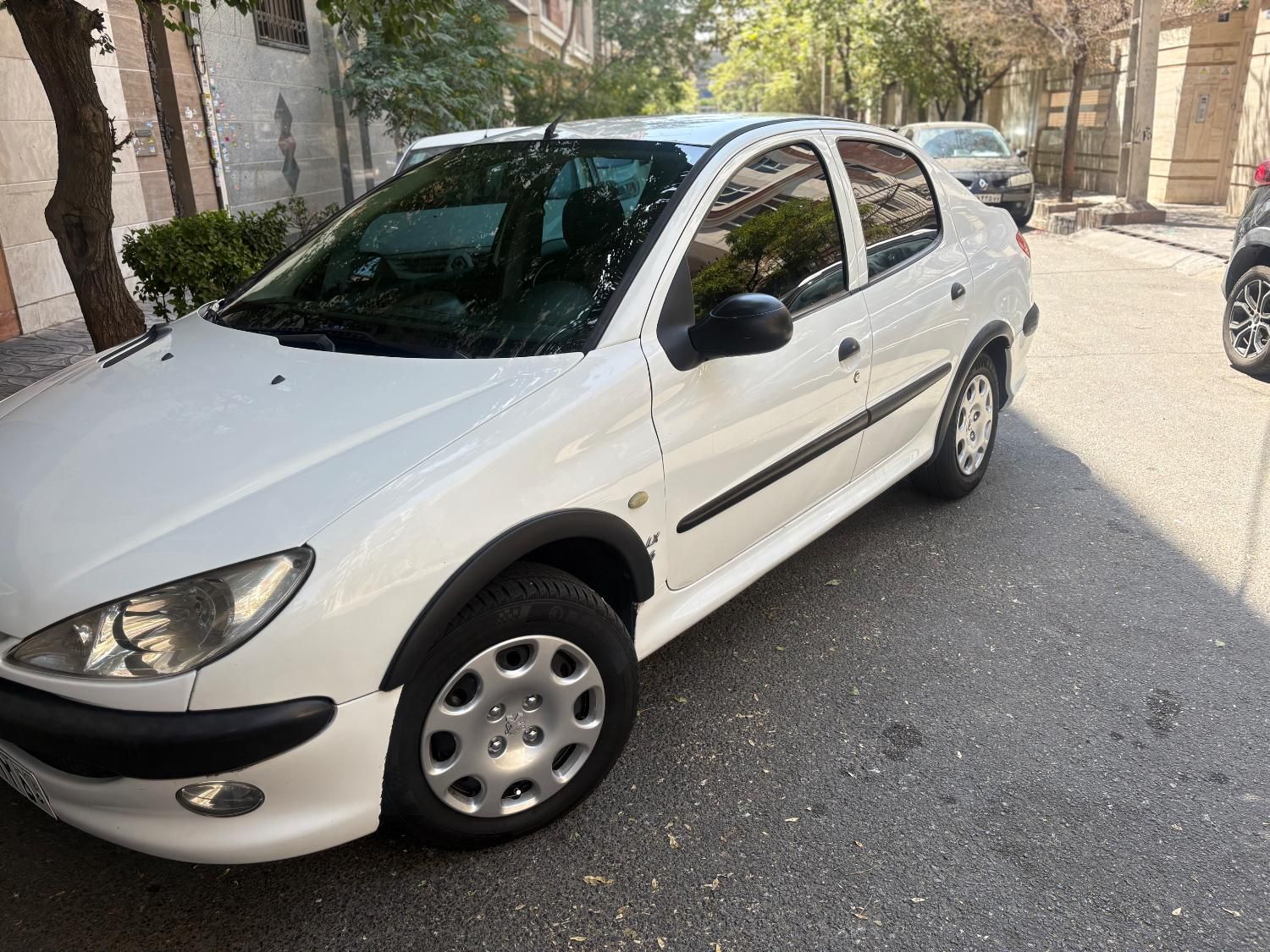 پژو ۲۰۶ صندوق دار v8 - 1394