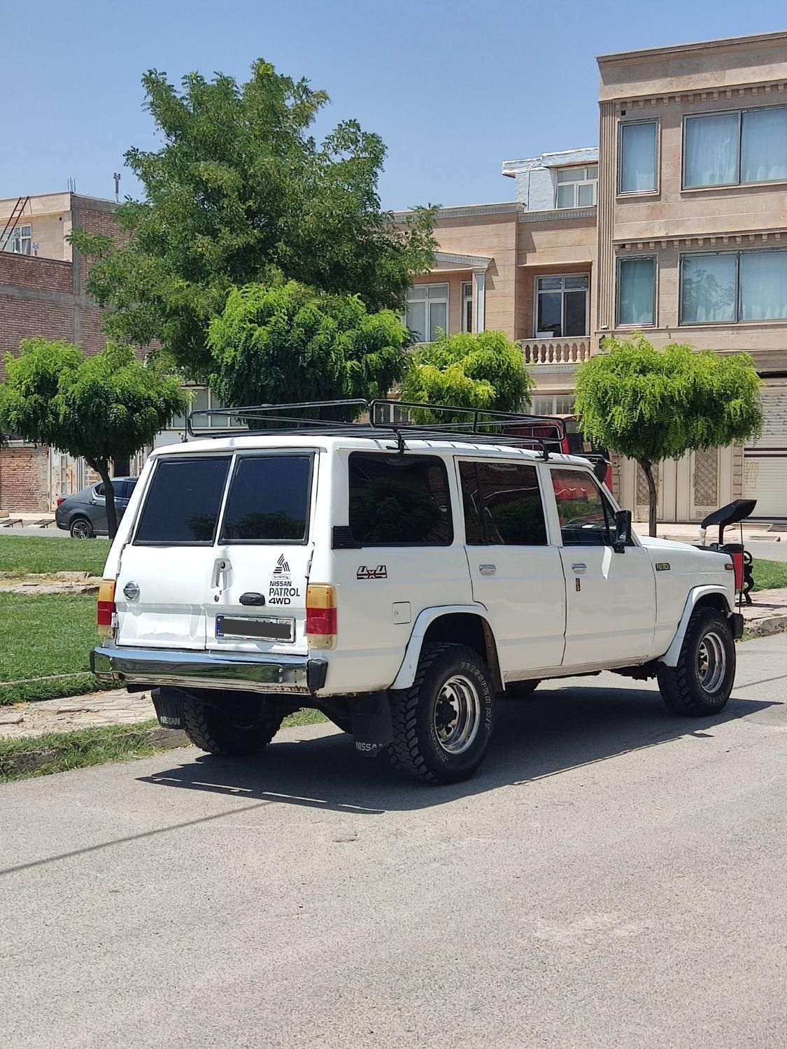نیسان پاترول چهار درب 6 سیلندر - 1376