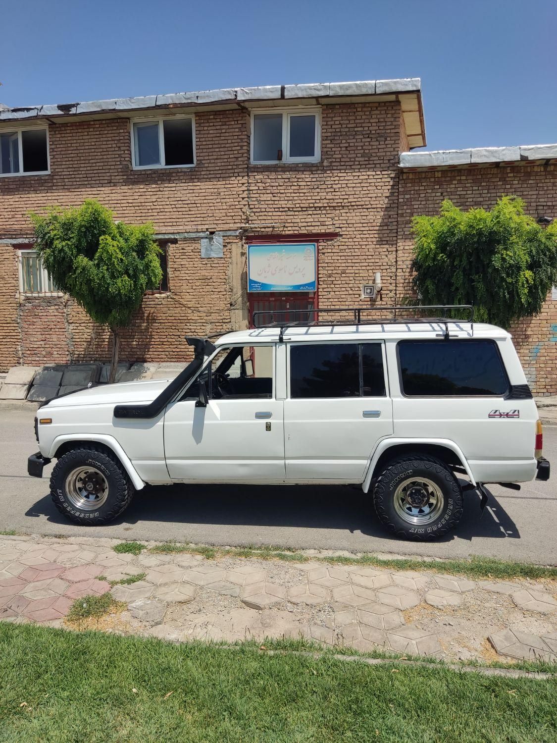 نیسان پاترول چهار درب 6 سیلندر - 1376