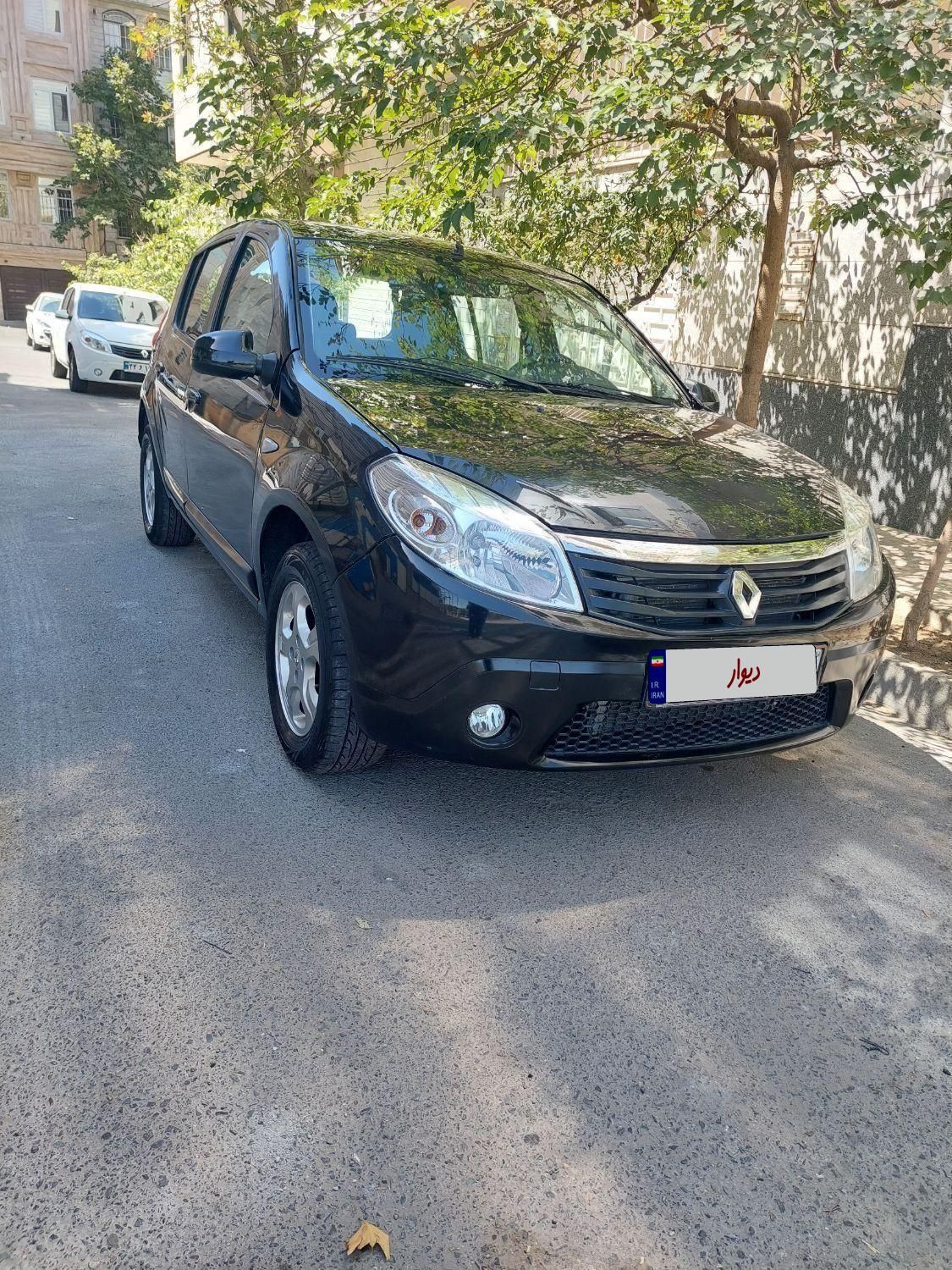 رنو ساندرو اتوماتیک - 1397