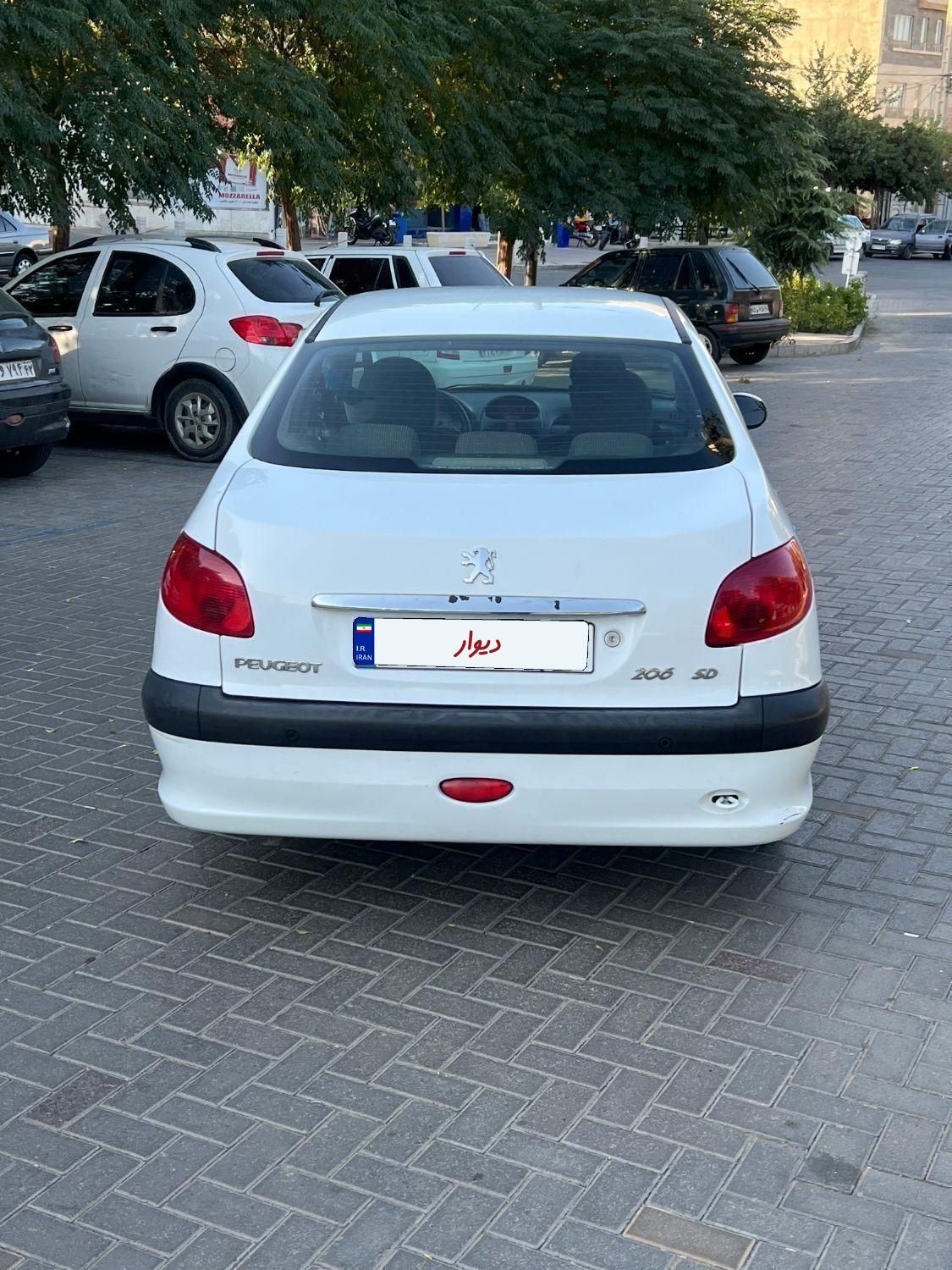 پژو ۲۰۶ صندوق دار v8 - 1395