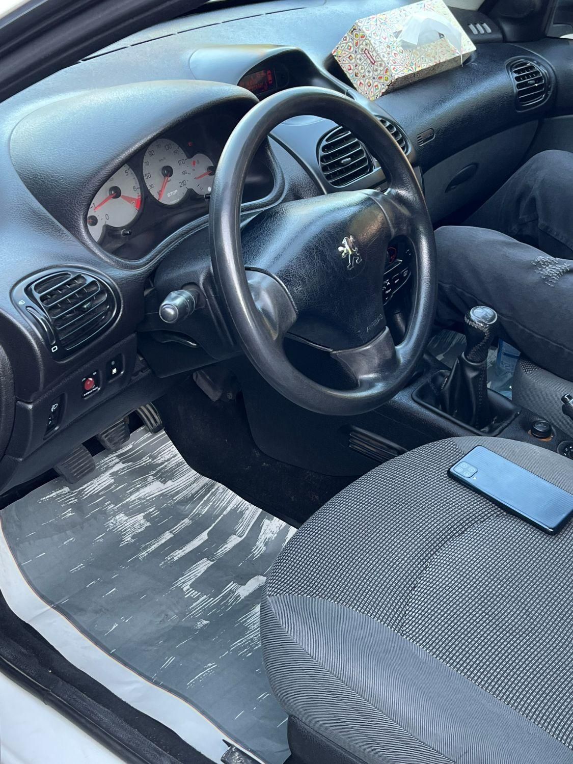پژو ۲۰۶ صندوق دار v8 - 1395