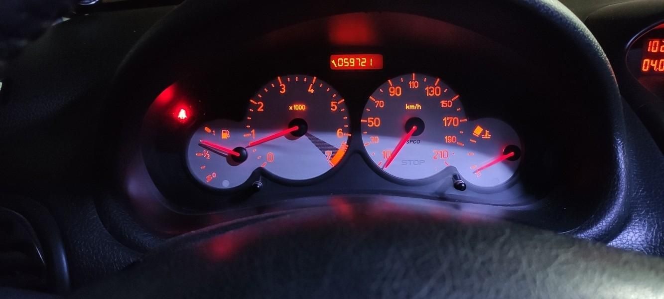 پژو ۲۰۶ صندوق دار v8 - 1400