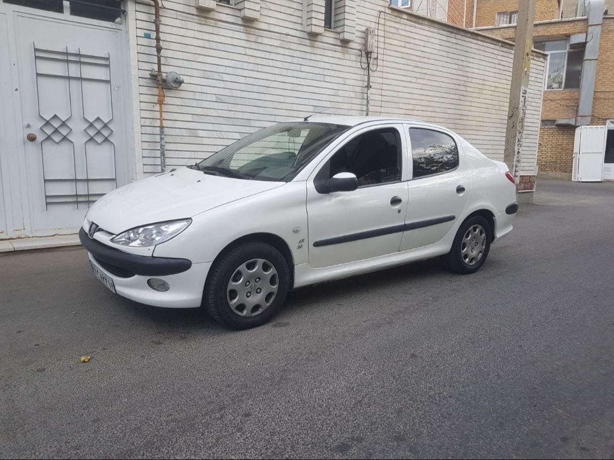 پژو ۲۰۶ صندوق دار v8 - 1393