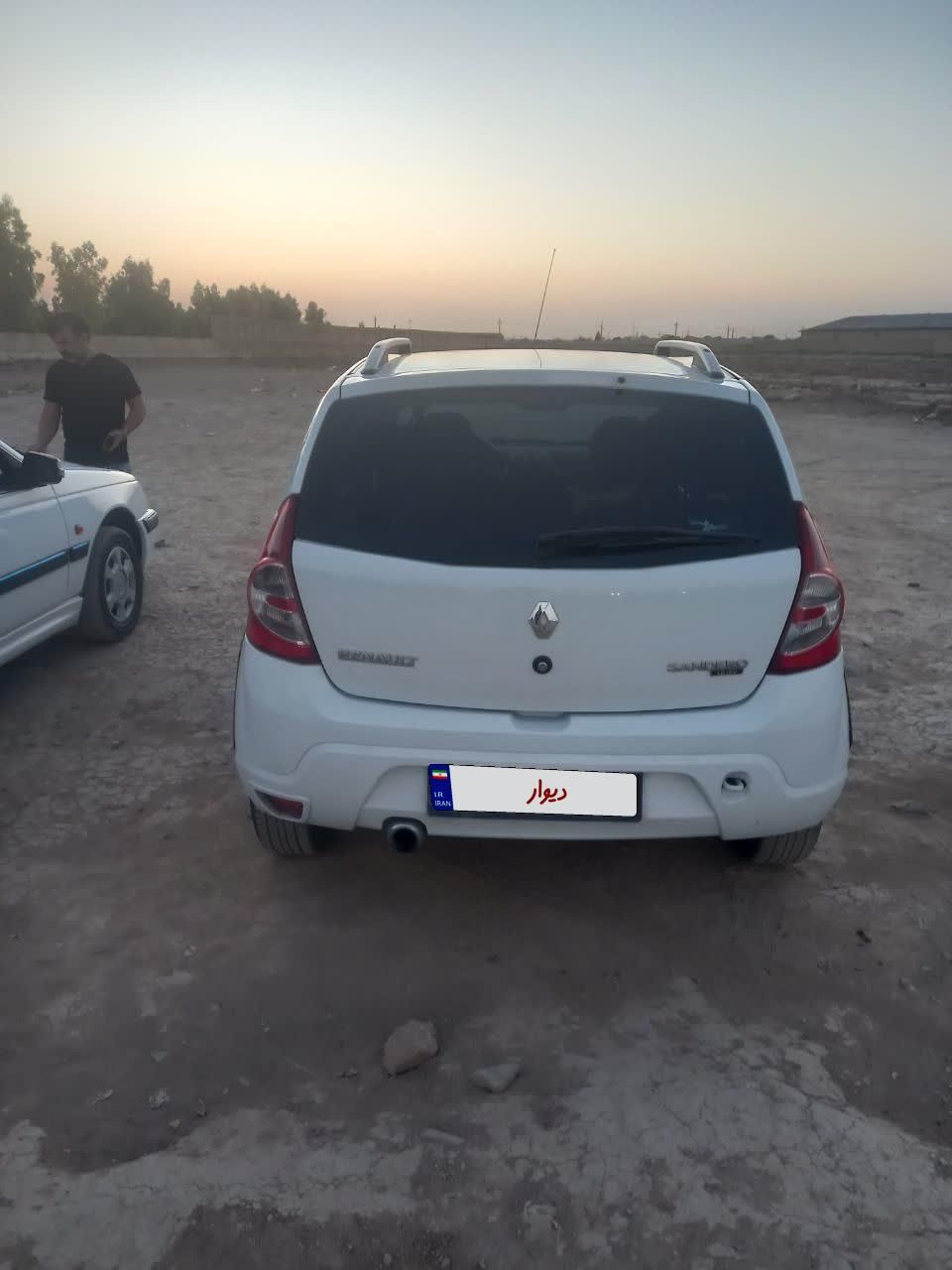 رنو ساندرو دنده ای - 1396