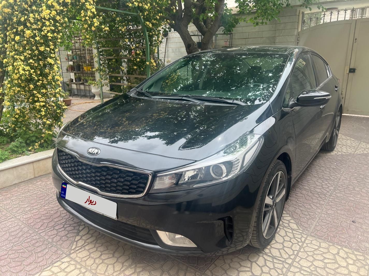 کیا سراتو 2.0 لیتر اتوماتیک GT لاین - 2017