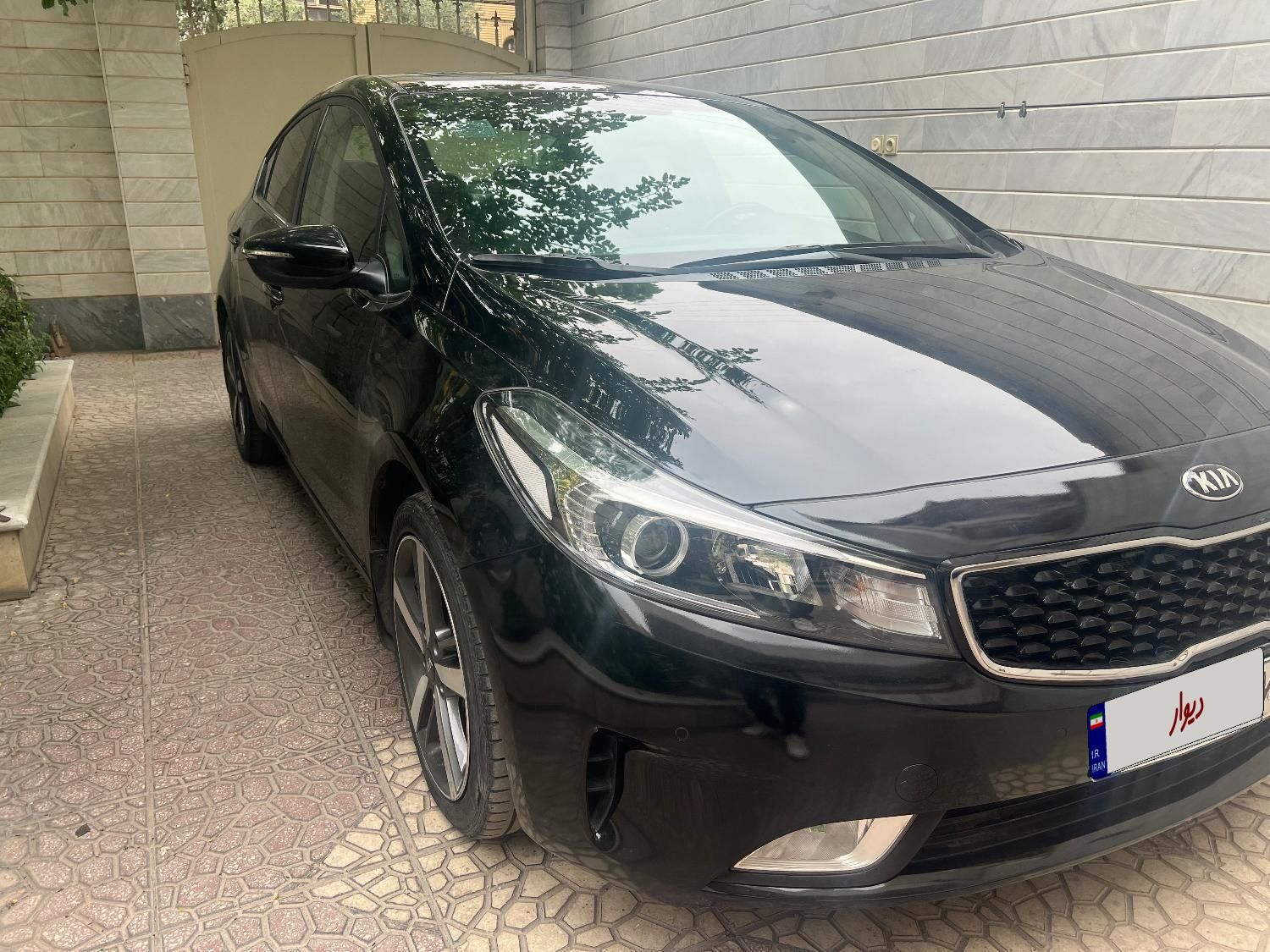 کیا سراتو 2.0 لیتر اتوماتیک GT لاین - 2017