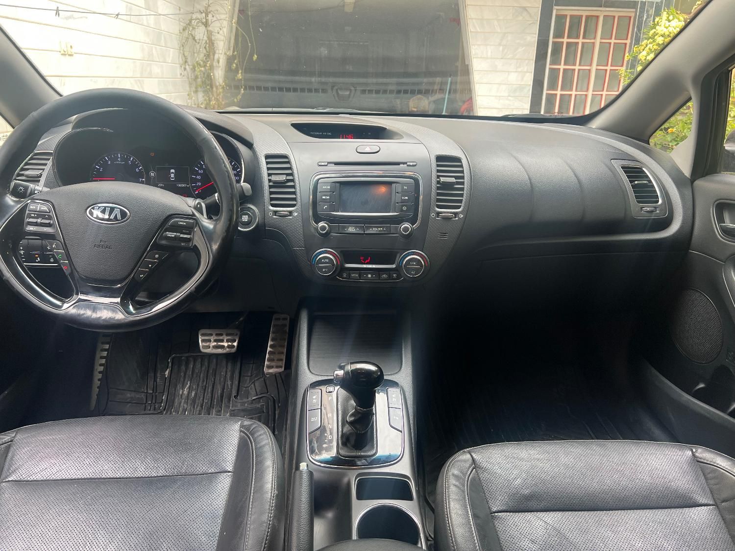 کیا سراتو 2.0 لیتر اتوماتیک GT لاین - 2017