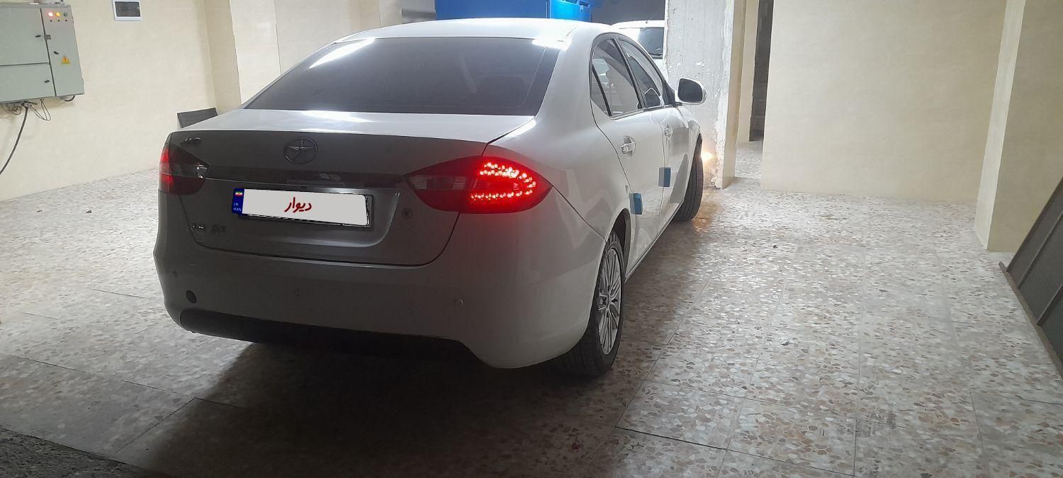جک J5 اتوماتیک - 1394